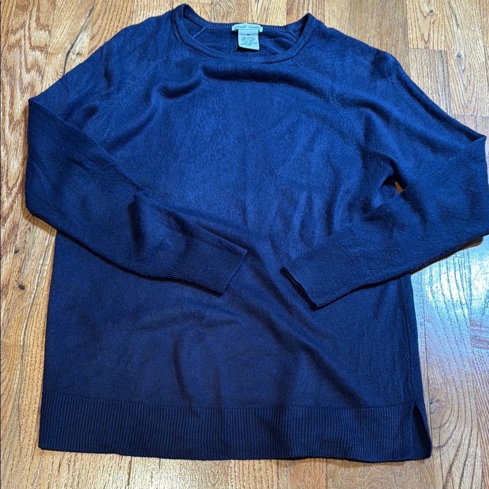 Sweet Romeo vintage navy sweater size M